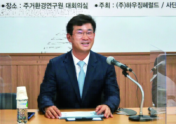 더원씨앤씨 윤방현 대표이사 "현장중심의 노하우 갖춘 직원들 책임관리...